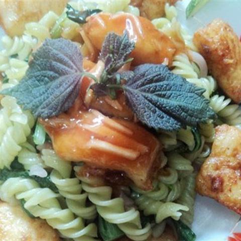 Cách làm nui xào cá basa sốt tương ớt