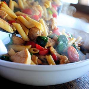 Các làm nui xào thịt gà