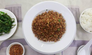 Nước bưởi chùm chua ngọt bổ sung vitamin C