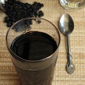 Cách nấu nước đậu đen rang giảm cân