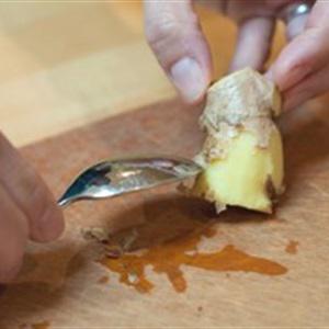 Cách làm nước ép bưởi và cà rốt