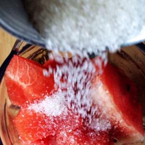 Cách làm nước ép dưa hấu pha chanh