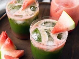 Nước ép dưa hấu trà xanh mát lạnh