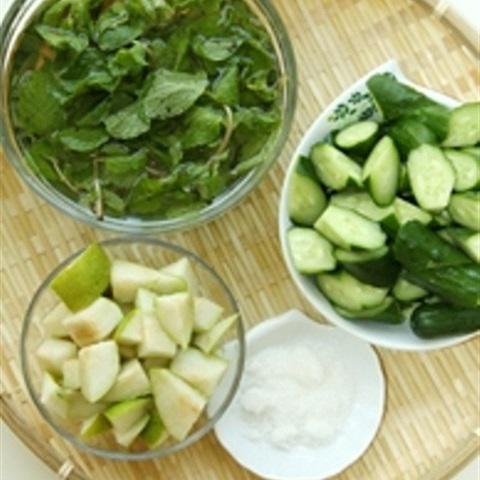 Cách làm nước ép lê dưa leo