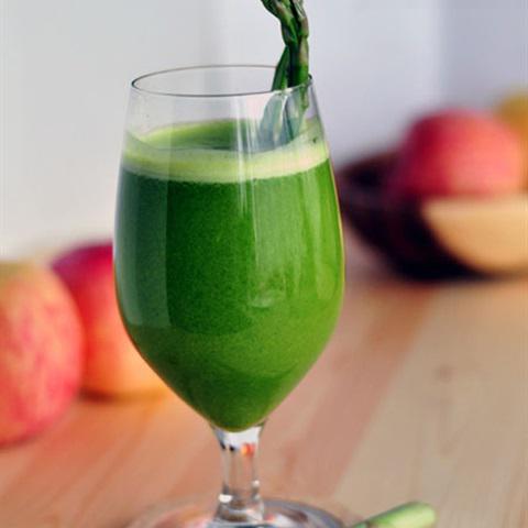 Cách làm nước ép táo măng tây