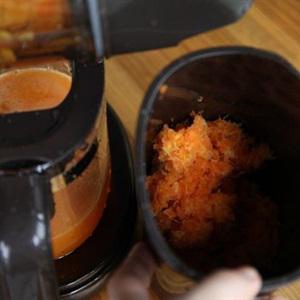 Cách làm nước ép thơm và cà rốt