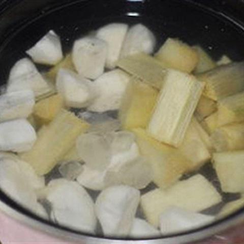 Cách làm nước mía nấu củ năng