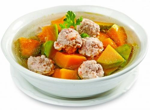 Nuôi dưỡng thai nhi mau lớn với cách nấu canh bí đỏ thịt bằm