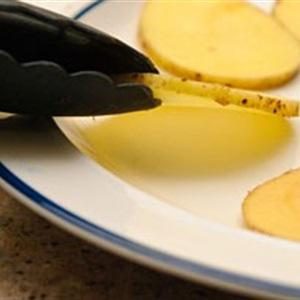 Cách làm nướng khoai tây bằng lò vi sóng