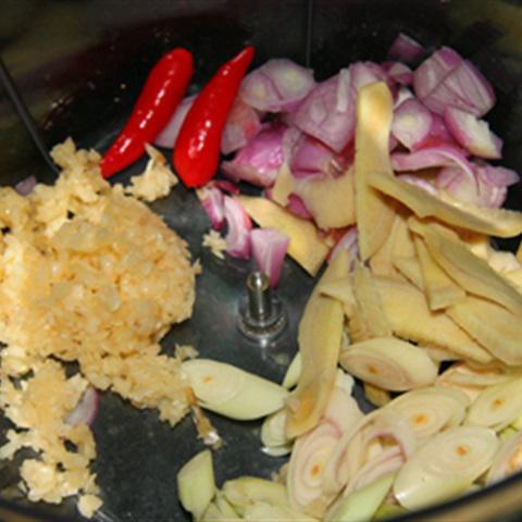 Cách làm ốc bươu nhồi thịt chấm mắm gừng