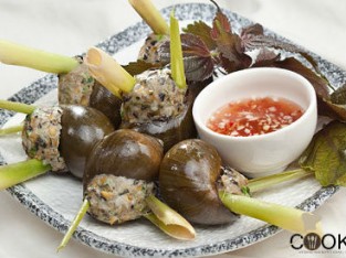 Ốc bưu nhồi thịt hấp sả