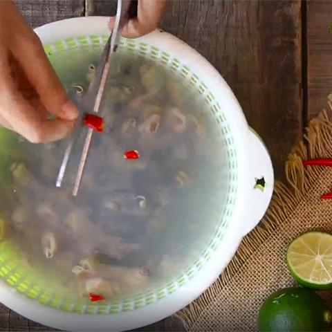 Cách làm ốc cà na rang muối ớt