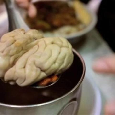 Cách làm óc heo chưng đậu xanh