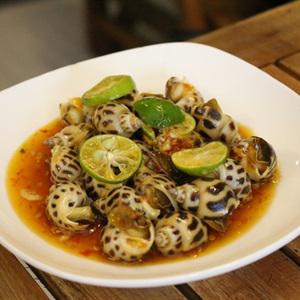 Cách làm ốc hương xào mắm tắc