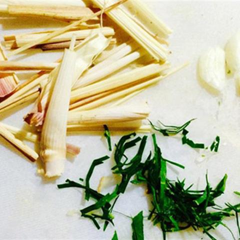 Cách làm ốc mít xào cay