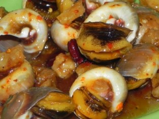 Ốc mỡ xào me hấp dẫn