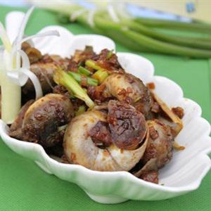 Cách làm ốc mỡ xào sa tế