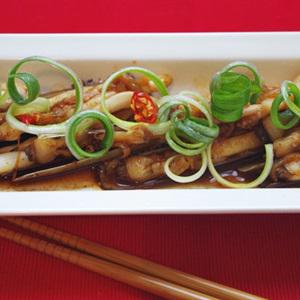 Cách làm ốc móng tay sốt dầu hào