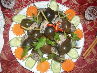 Ốc nhồi hấp xả