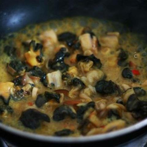 Cách làm ốc nhồi nấu chuối đậu