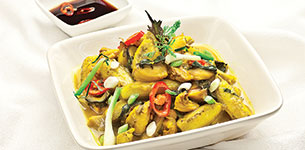 Ốc xào chuối xanh