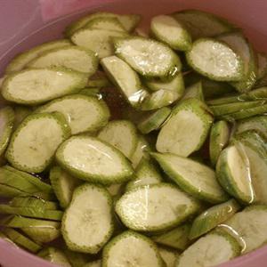 Cách làm ốc xào chuối