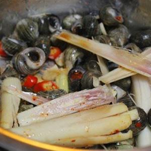 Cách làm ốc xào sả ớt