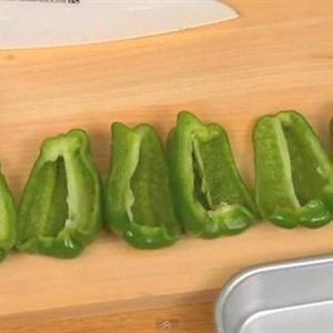 Cách làm ớt chuông nhồi mực củ sen