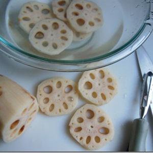 Cách làm ớt chuông nhồi mực củ sen