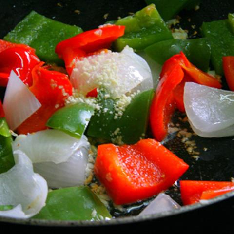 Cách làm ớt chuông xào thịt bò