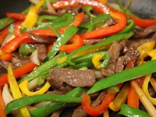 Ớt Đà Lạt xào thịt bò