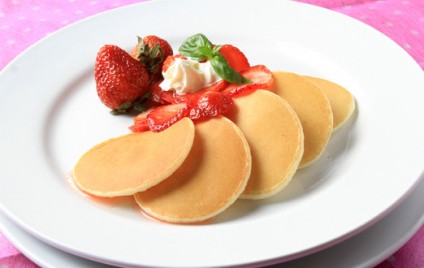 Pancake kem dâu
