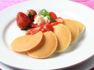 Pancake kem dâu