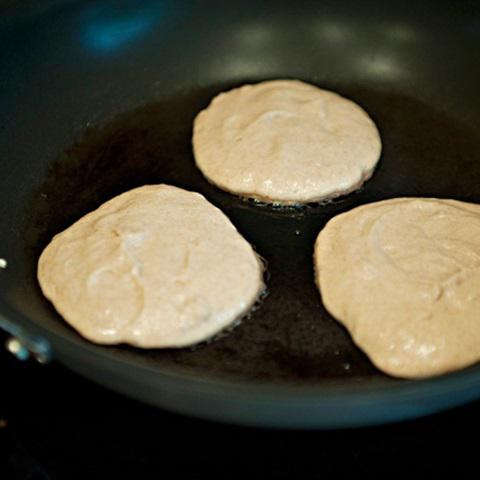 Cách làm pancake quế