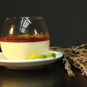 Cách làm panna cotta dâu tây