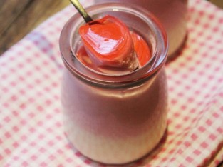Panna cotta dâu