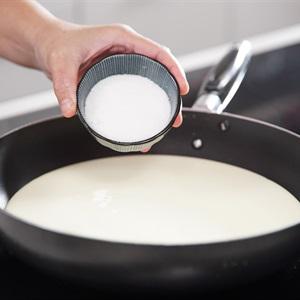 Cách làm panna cotta hoa hồng