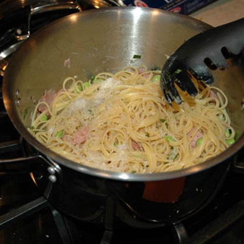 Cách làm pasta bạc hà thanh mát