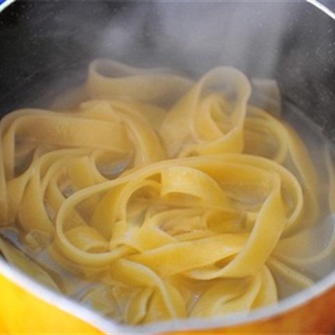 Cách làm pasta phô mai cay nồng