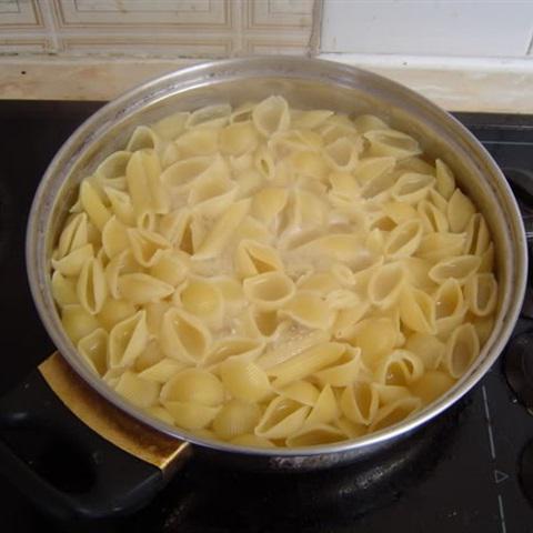 Cách làm pasta sốt thịt gà