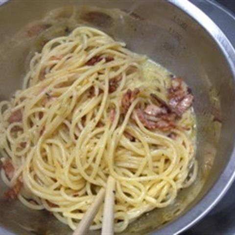 Cách làm pasta sốt thịt xông khói