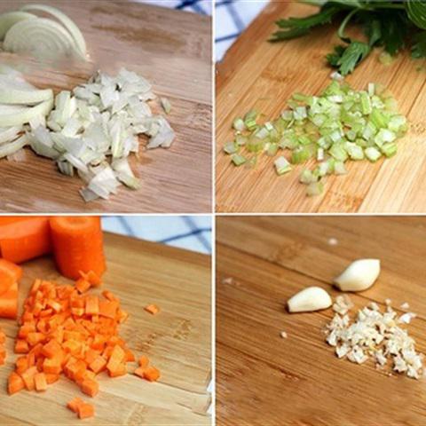 Cách làm pasta thịt gà sốt rau củ