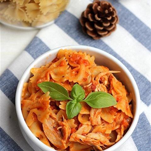 Cách làm pasta thịt gà sốt rau củ