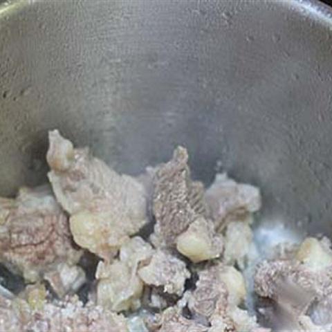 Cách làm phở bò sốt vang