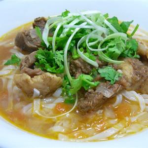 Cách làm phở bò sốt vang