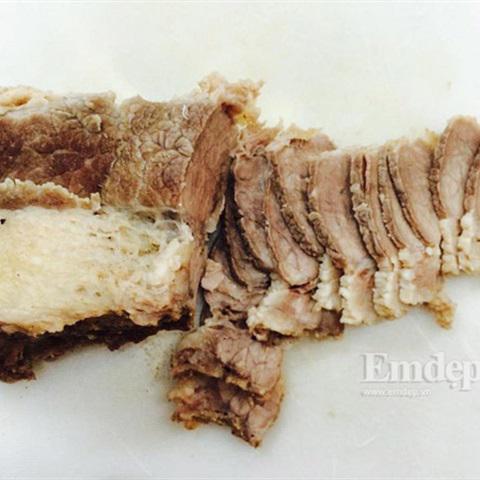 Cách làm phở bò tái gầu