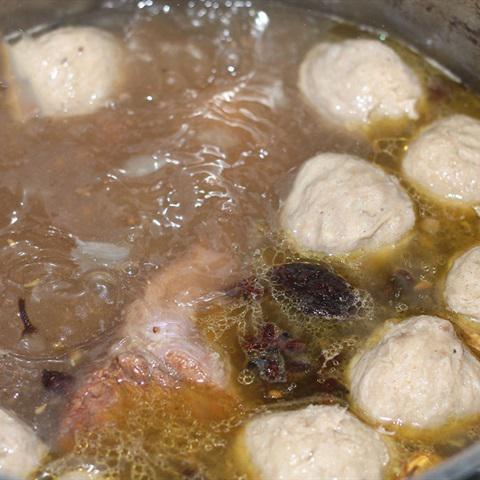 Cách làm phở bò viên