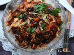 Phở gà khô trộn kim chi