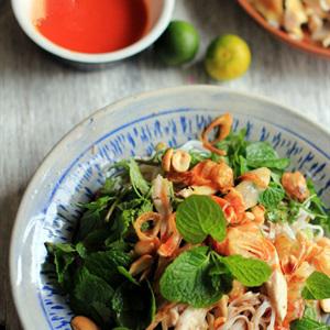 Cách làm phở gà xé trộn