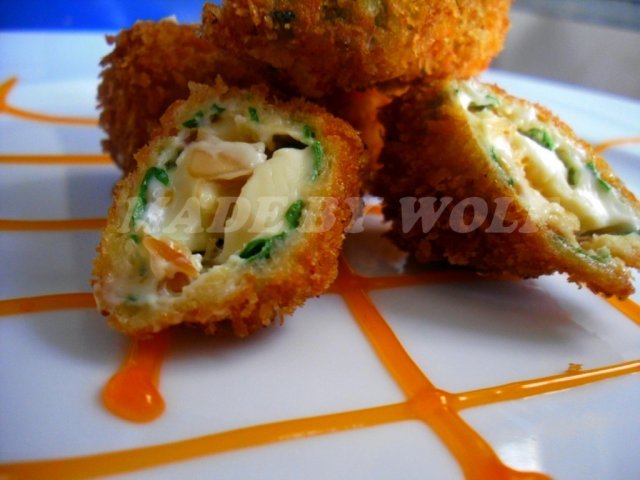 Phô mai kẹp đậu phộng chiên xù